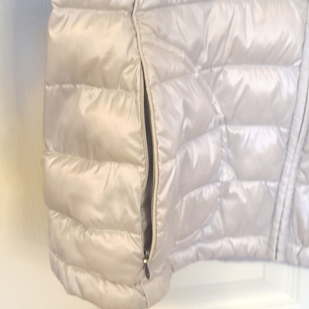 Calvin Klein women's silver, premium down filled, puffer jacket - Picture 3 of 8